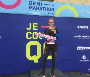 Karine CHAREST au Demi Marathon Oasis de Lévis (Québec - CANADA) - Christophe LLAMAS Coaching
