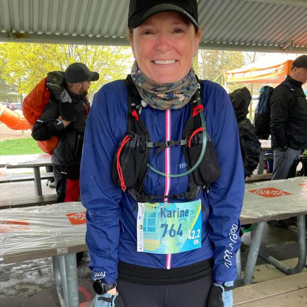 Karine Charest boucle son premier marathon - Christophe LLAMAS Coaching