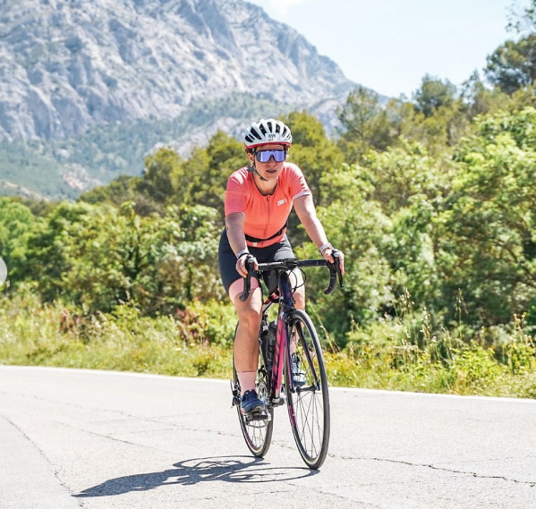 Celine Tuyaerts , une première moitié d’Ironman parfaitement maîtrisée - Christophe LLAMAS Coaching