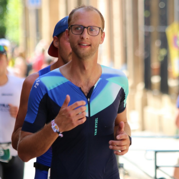 Martin Geze a terminé son tout premier triathlon à Aix-en-Provence en 5h35. - Christophe LLAMAS Coaching