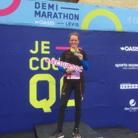 Karine CHAREST au Demi Marathon Oasis de Lévis (Québec - CANADA) - Christophe LLAMAS Coaching